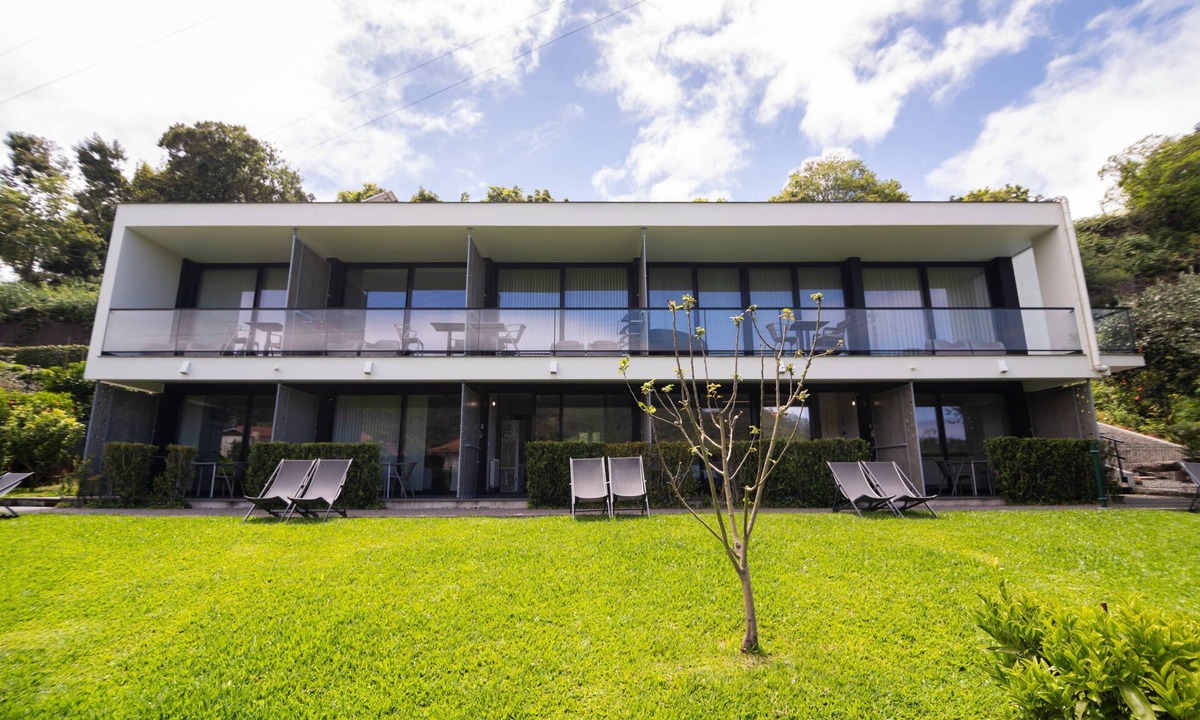 Santana House | Lower-level Studio w/kitchenett and patio
