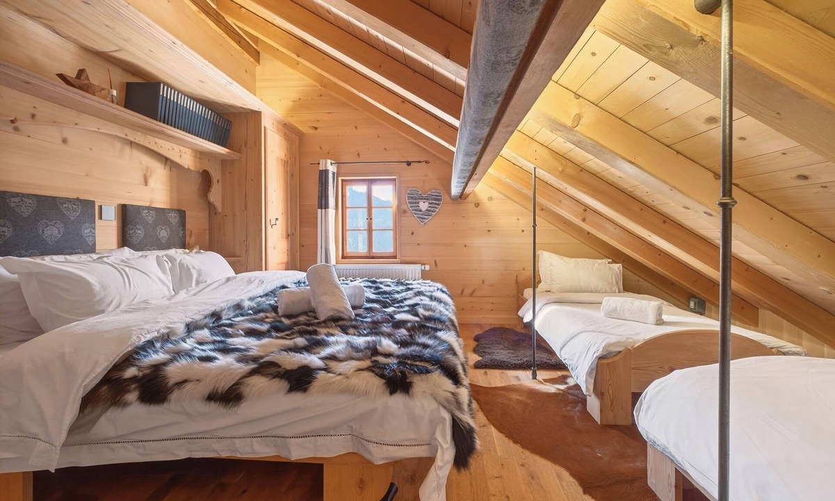 Zig Zag Ward Ski Chalet | Lux Heidi Chalet with Panoramic Views near Gstaad