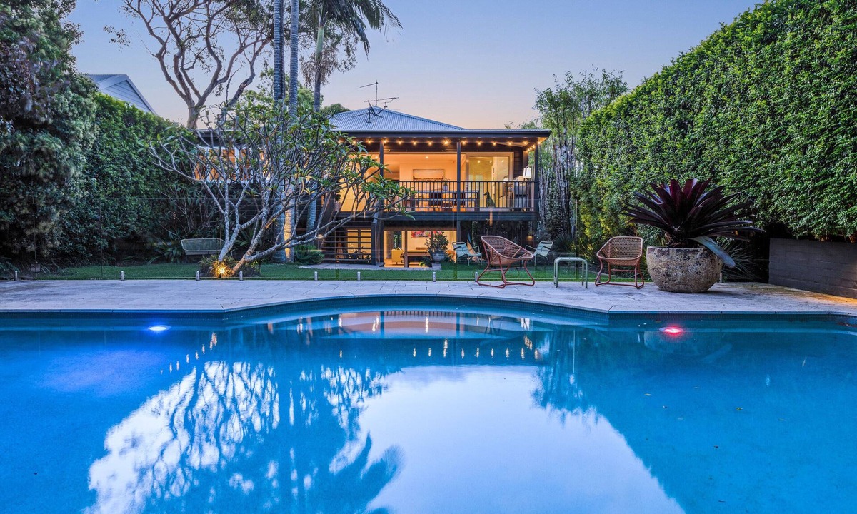 Avalon Beach House | Luxury Avalon Beach house - short walk to beach.