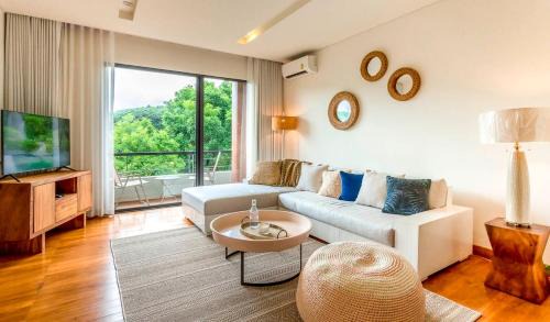 Ban Pong Apartment | Luxury Suite at 5-Star Scenic Resort & Escape