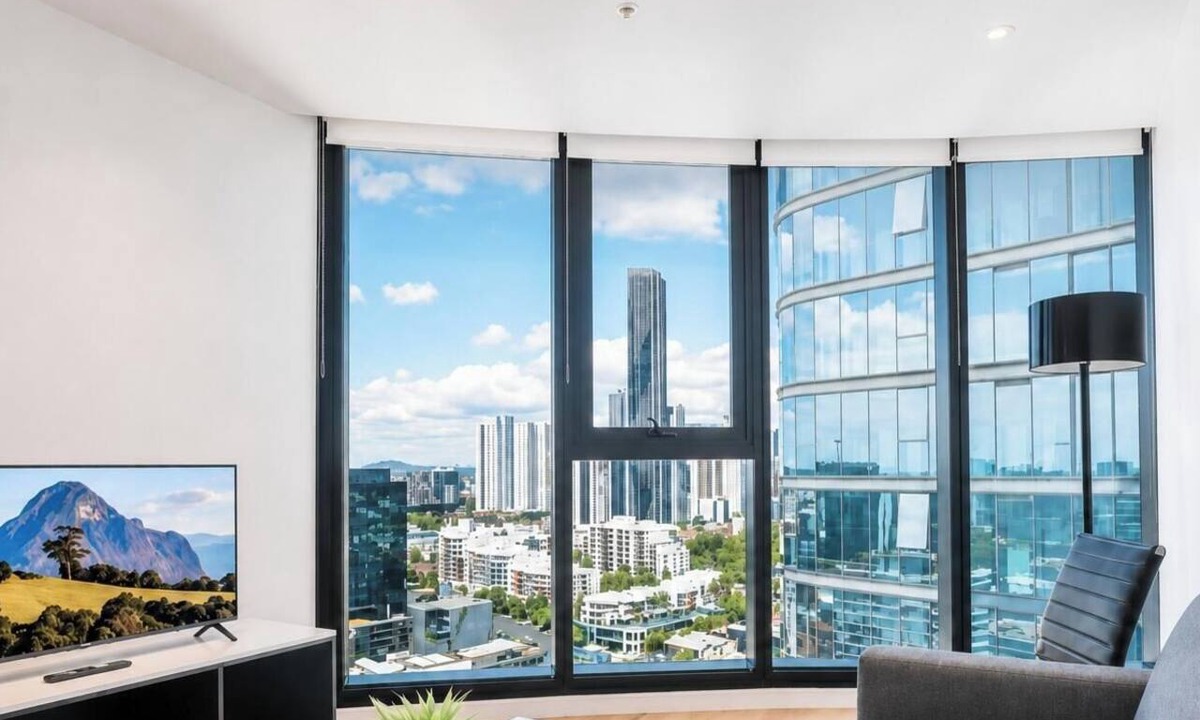 Fortitude Valley Apartment | Lvl23 Spacious 2BR Apartment with Rooftop Pool