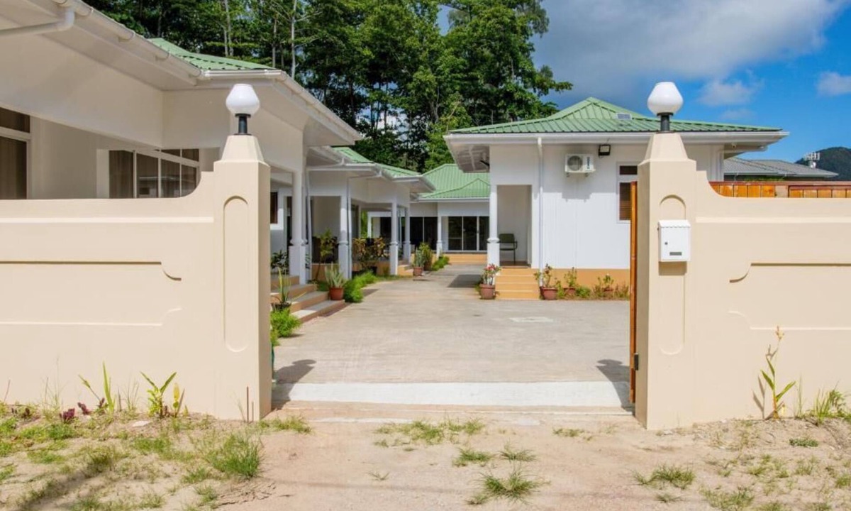 Grand Anse Apartment | Macmillan's Holiday Villas