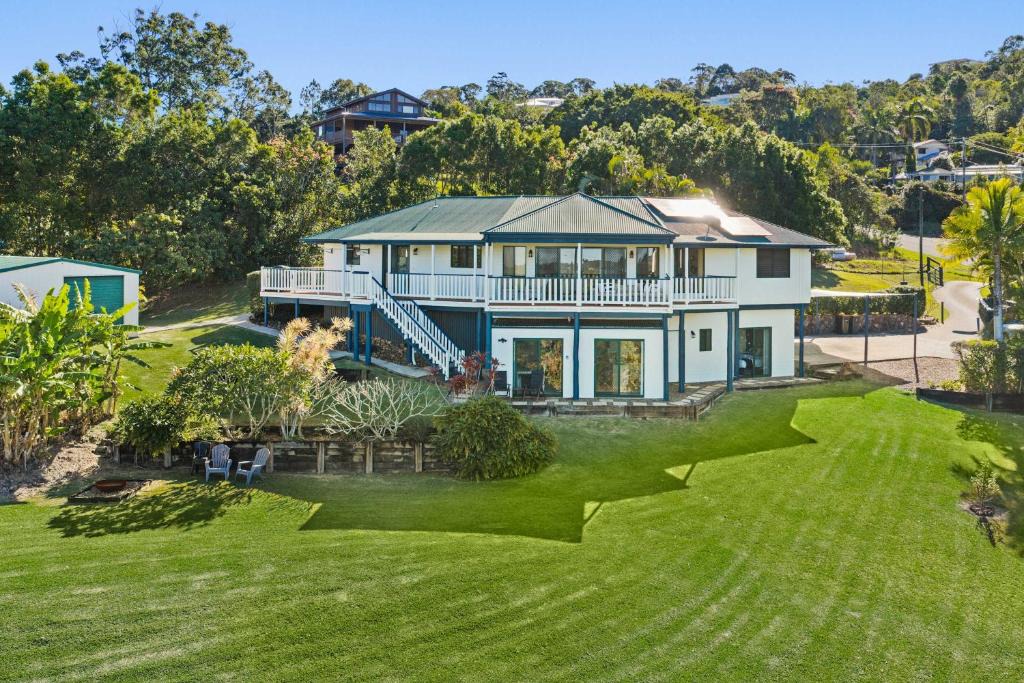 Maroochy River House | Maroochy River Treetop Haven - Scenic & Dog-Friendly