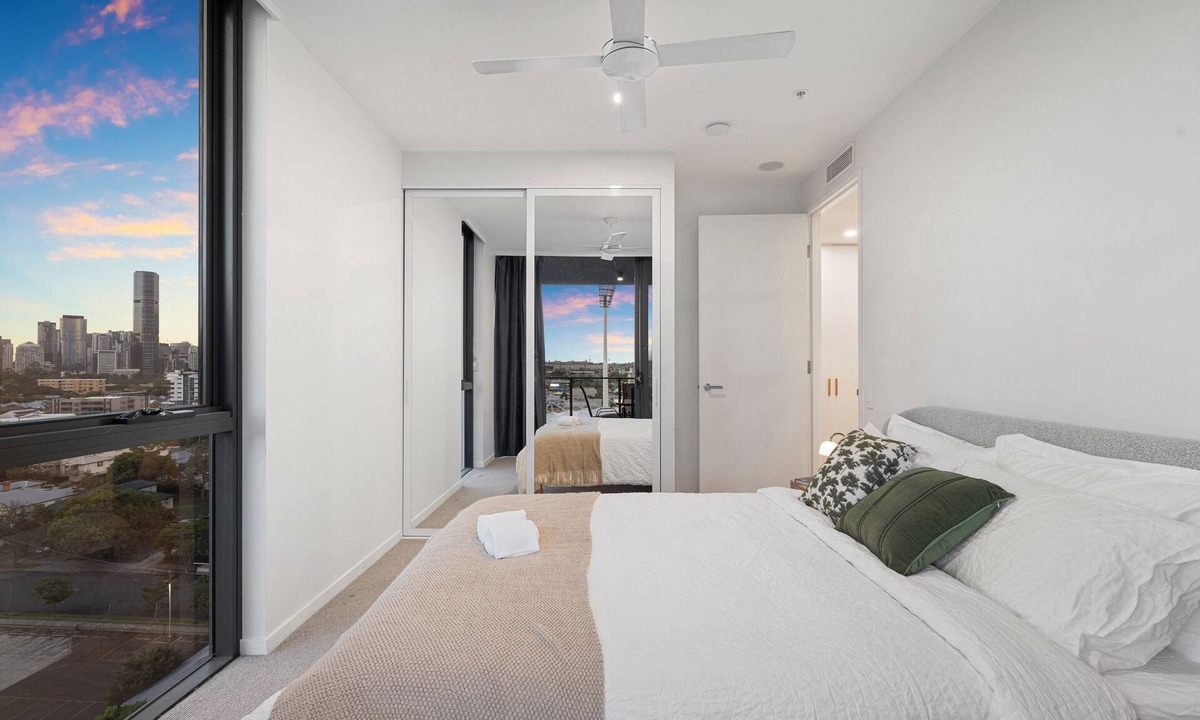 Woolloongabba Apartment | Massive Stadium View | 2BR | Free Parking|CBD