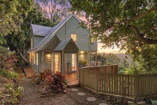 Mapleton House | Misty Valley Cottage