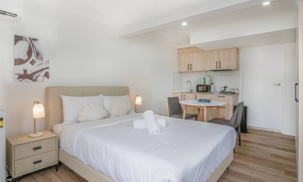 Macgregor House | Modern Private Retreat | Perfect for Solo Traveler