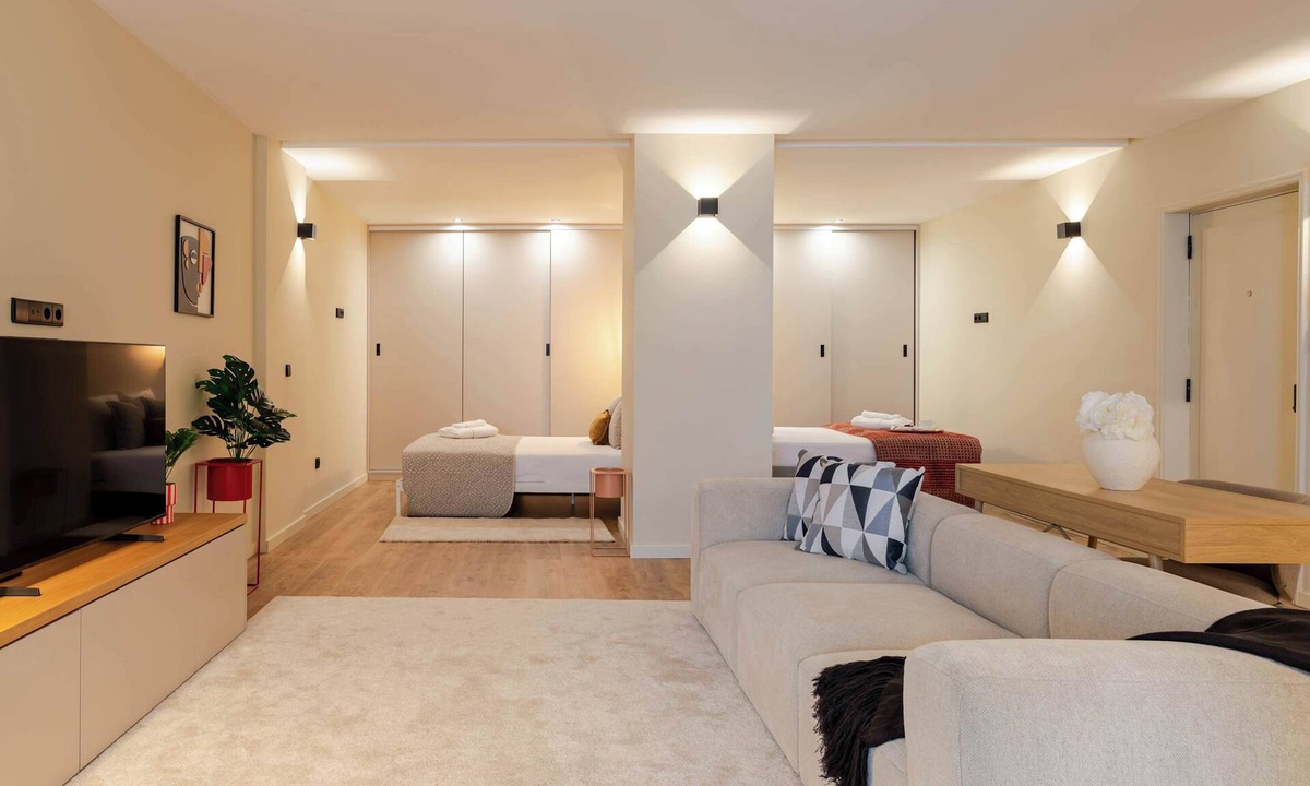 Vilarinha Apartment | Modern Studio, Open Plan Elegance by HostWise