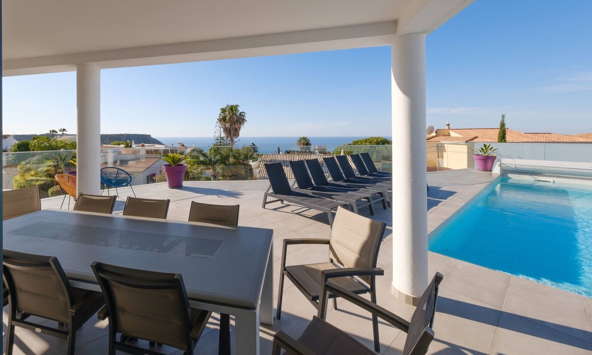 Praia da Luz Apartment | Modern villa with sea view [27]