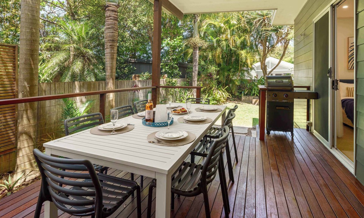 Moffat Beach House | Moffat Beach Magic: Family and Pet Friendly Oasis