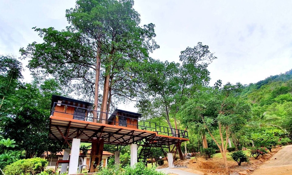 Phetchaburi Cabin | Mountain Front Hut For 2 Rare Birds, Bikes, Nature