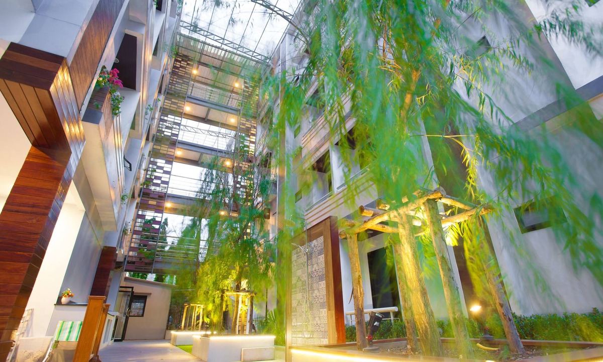 Chana Songkhram Hotel | New Siam Palace Ville
