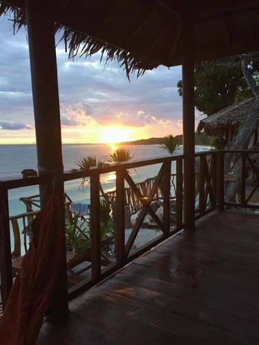 Bira Resort | Nini's Beach Bungalows