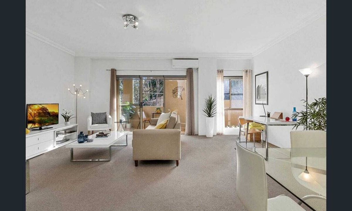 North Sydney Apartment | NS267 - Miller Street - North Sydney