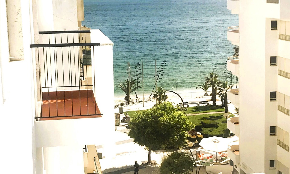 Armacao de Pera Apartment | Ocean front apartment with sea view situated in prime area of pear frame