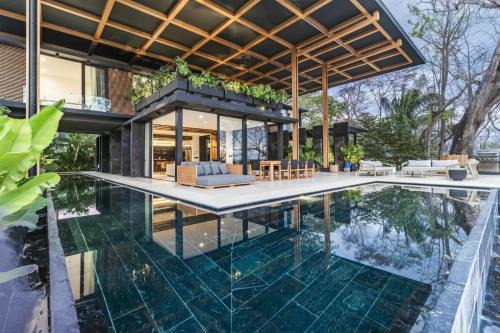 Playa Hermosa Cobano Villa | Ocean Front Tropical Paradise Elu & Nalani Luxury Villas
