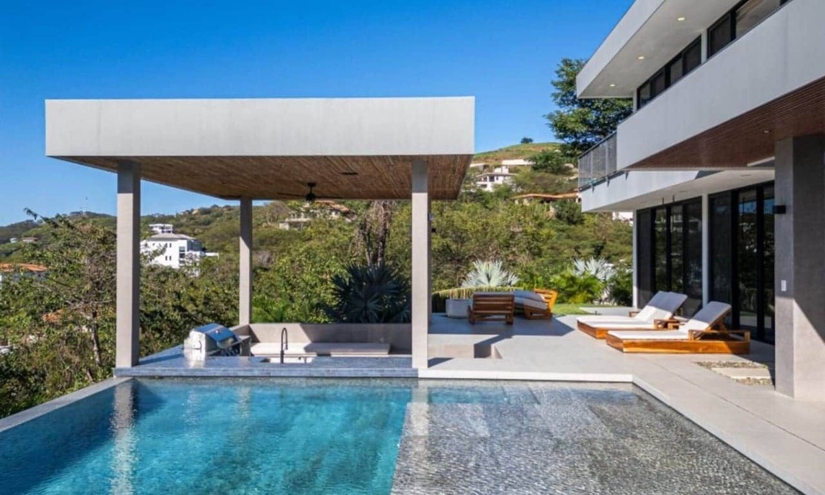Coco House | Oceanview Luxury Home in Pacifico Coastal Living