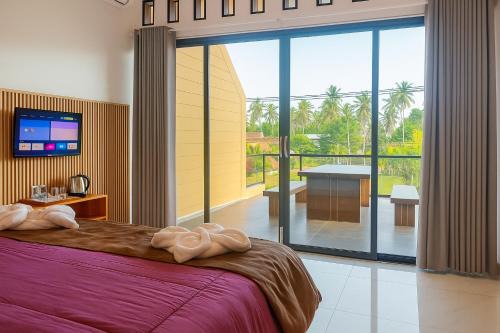 Kalipuro House | Omah Poer Modern Tropical Villa