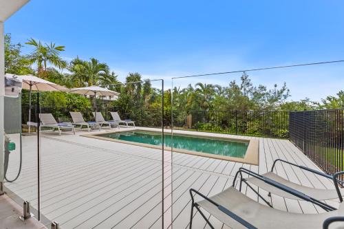 Palm Cove House | Palm Cove Retreat I heated pool I Family home