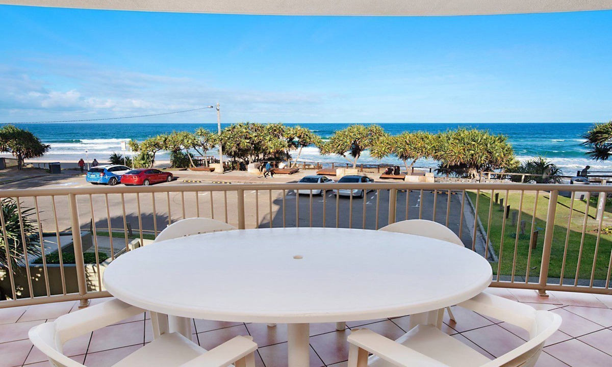 Caloundra Apartment | Pandanus Shores Unit 4 Kings Beach QLD