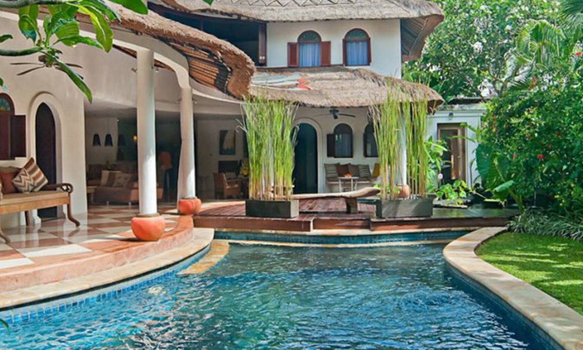 Umalas Villa | Peaceful 5BR Villa, Umalas - Modern Balinese Style! , 10Mins Drive To Batu Belig