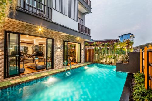 Bang Khae Nuea Hotel | Penyos Residences