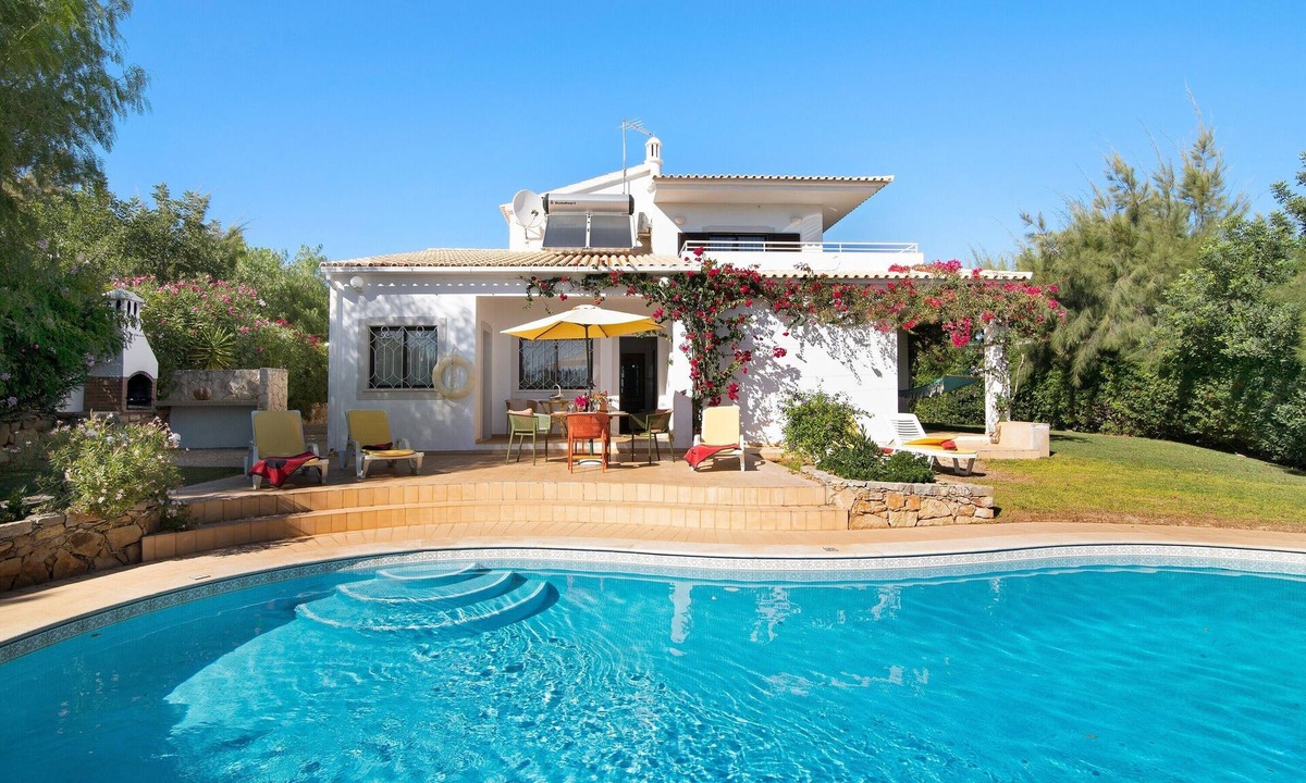 Loule Villa | Pet-friendly Casa da Alfarrobeira with Pool & Wi-Fi