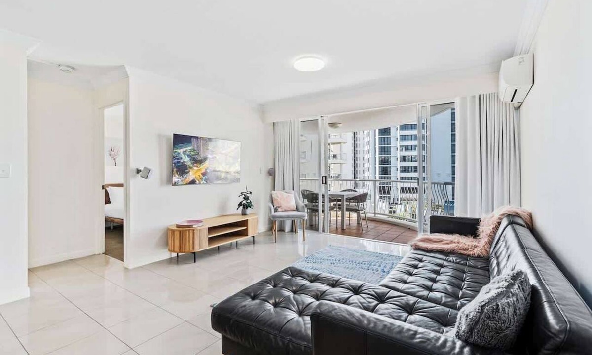 Broadbeach Apartment | Phoenician 2 Bedroom