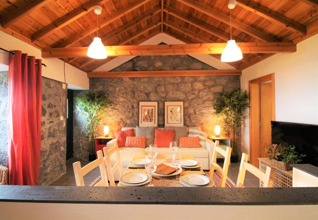 Prainha House | Pike Cliffs I