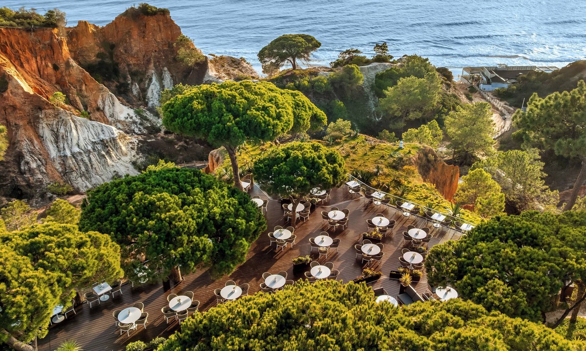 Aldeia das Acoteias Resort | Pine Cliffs Village