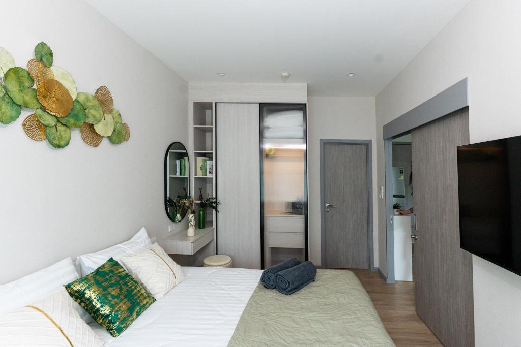 Ban Bo Han Apartment | Pool access apartments Serenity Nai Yang