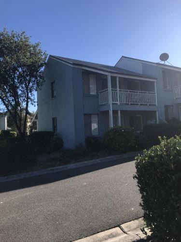 Cams Wharf Apartment | Poppies Lakeside 405
