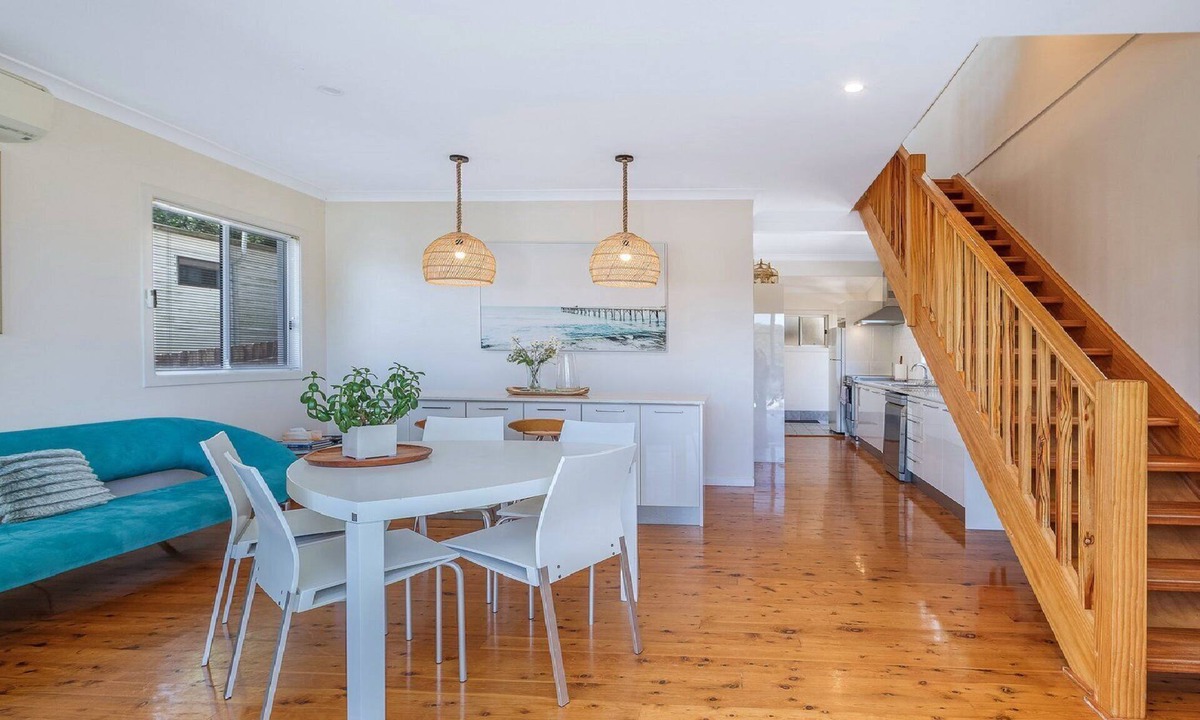 Pretty Beach Central Coast House | Pretty Beach Bay Vista by HolidayCo.