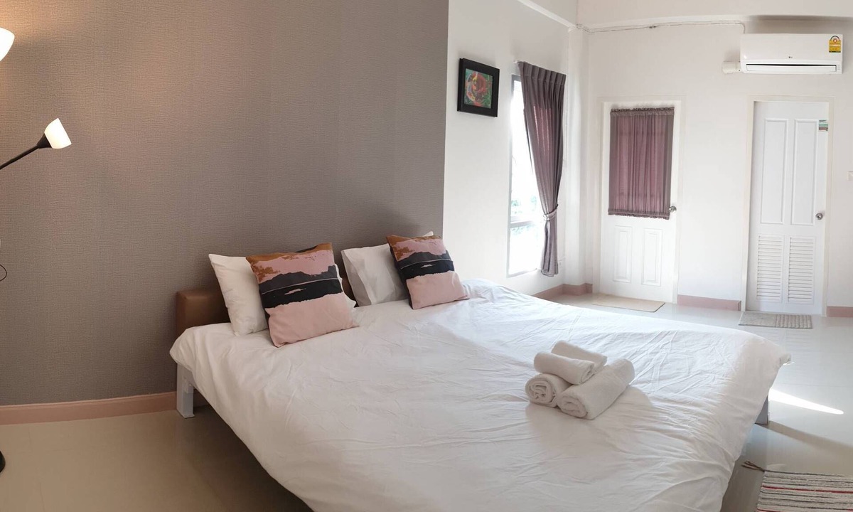 Bang Pla Soi Apartment | Prinya House