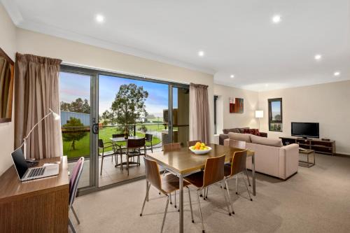 Singleton Apartment | Quest Singleton