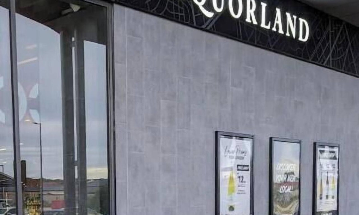 Currambine House | Quiet Location Walk to train and superarket, 5 minute drive to beach