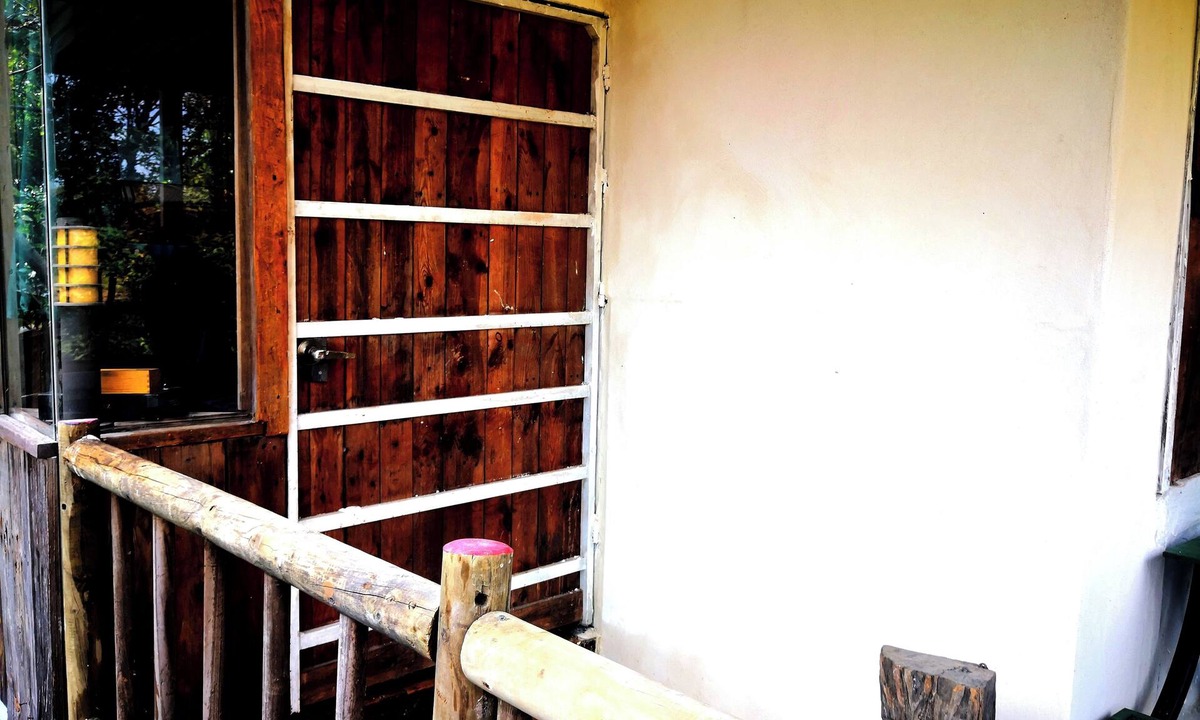 La Cruz House | Quiet overnight stay near Peñas Blancas