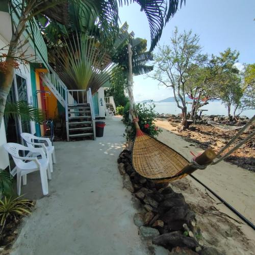 Koh Chang Tai House | Rasta view Beach