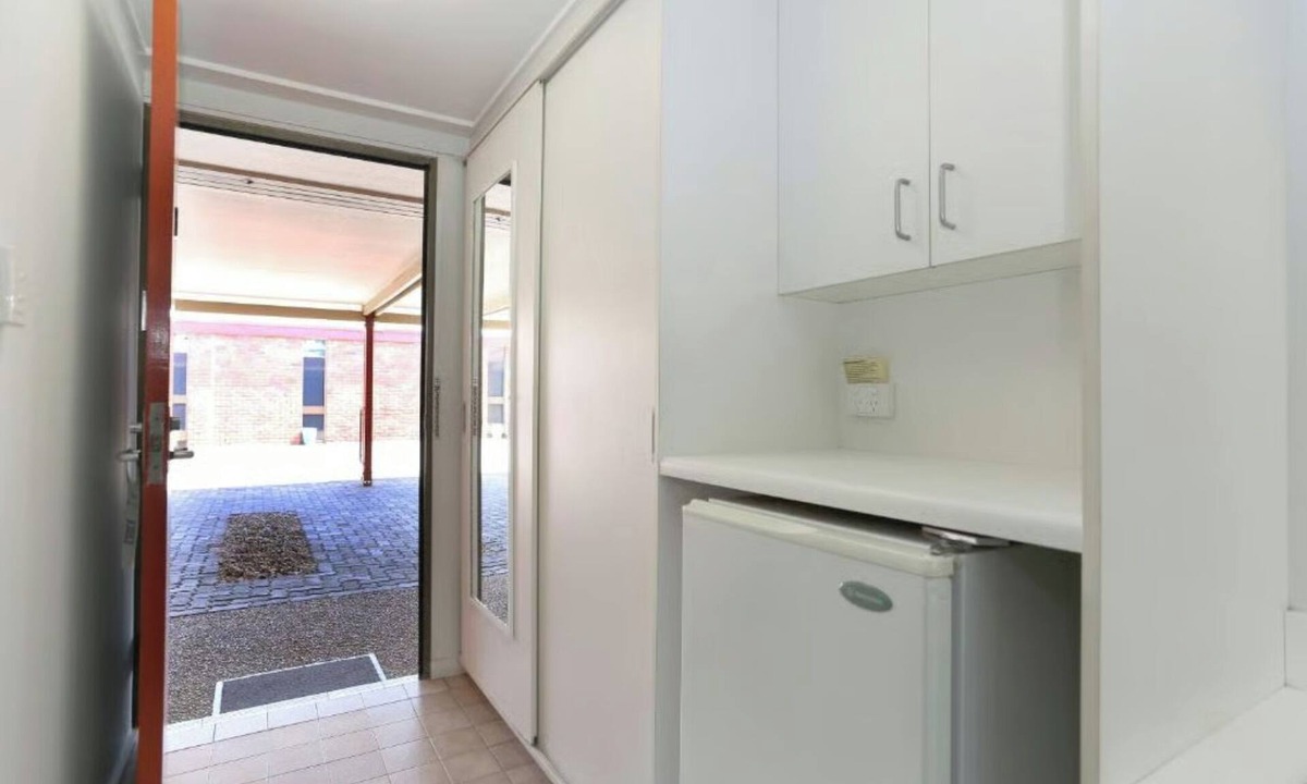 West Mackay Hotel | Reef Resort By Coastal Letting