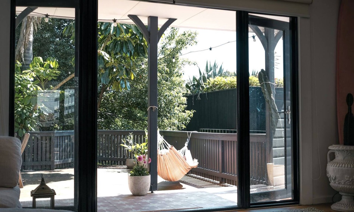 Merewether Heights House | Renovated Treetop Cottage only 5 minutes from Merewether Beach