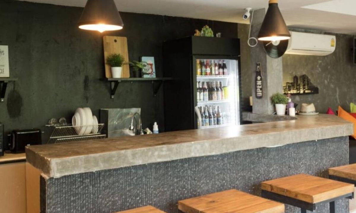 Asoke Hostel | Revolution Bangkok Asoke