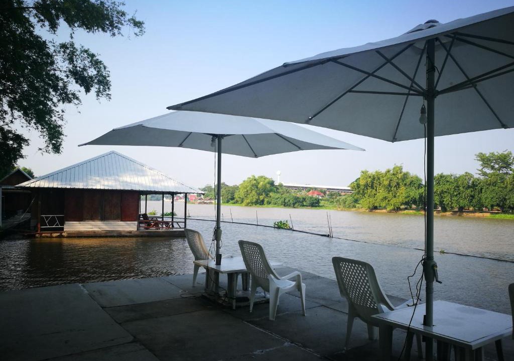 Uthai Thani Resort | River Marina Resort