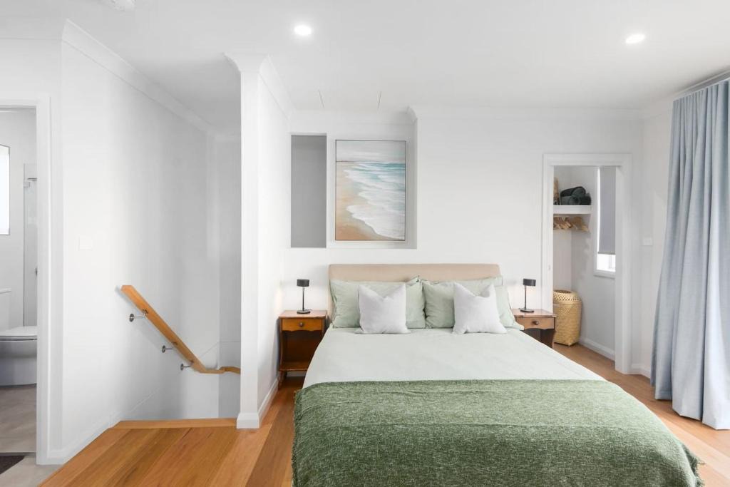 Shell Cove Apartment | Rockpool Escape - A Coastal Refresh near the Marina