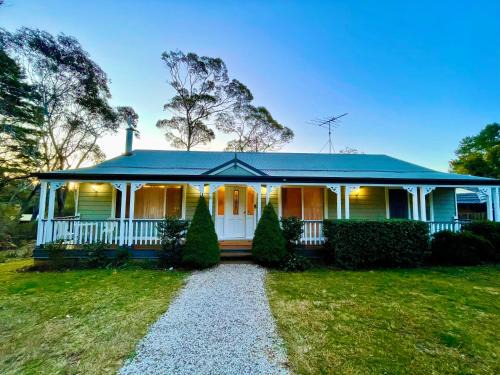 Blackheath House | Rocky Mountain Cottage