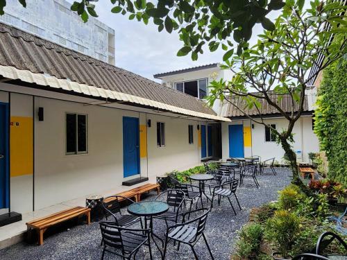 Talat Nuea Hostel | RYB Hostel Phuket