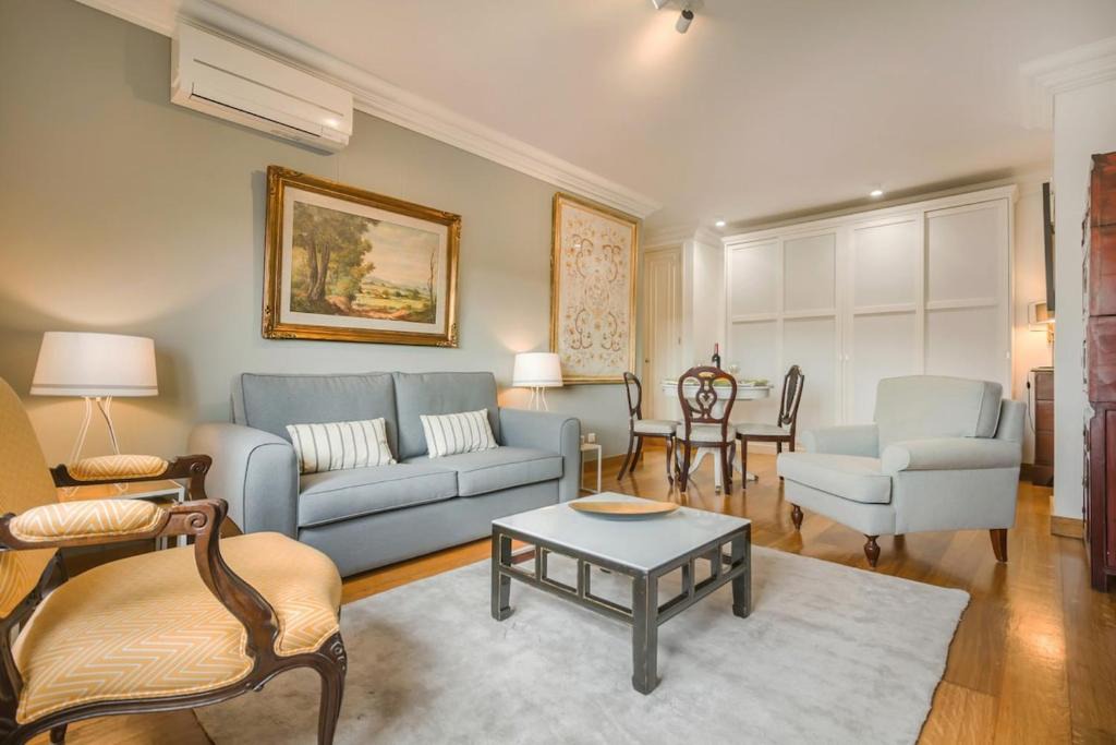 Santos Apartment | São Bento Gallery Apartment (River View & Garage)