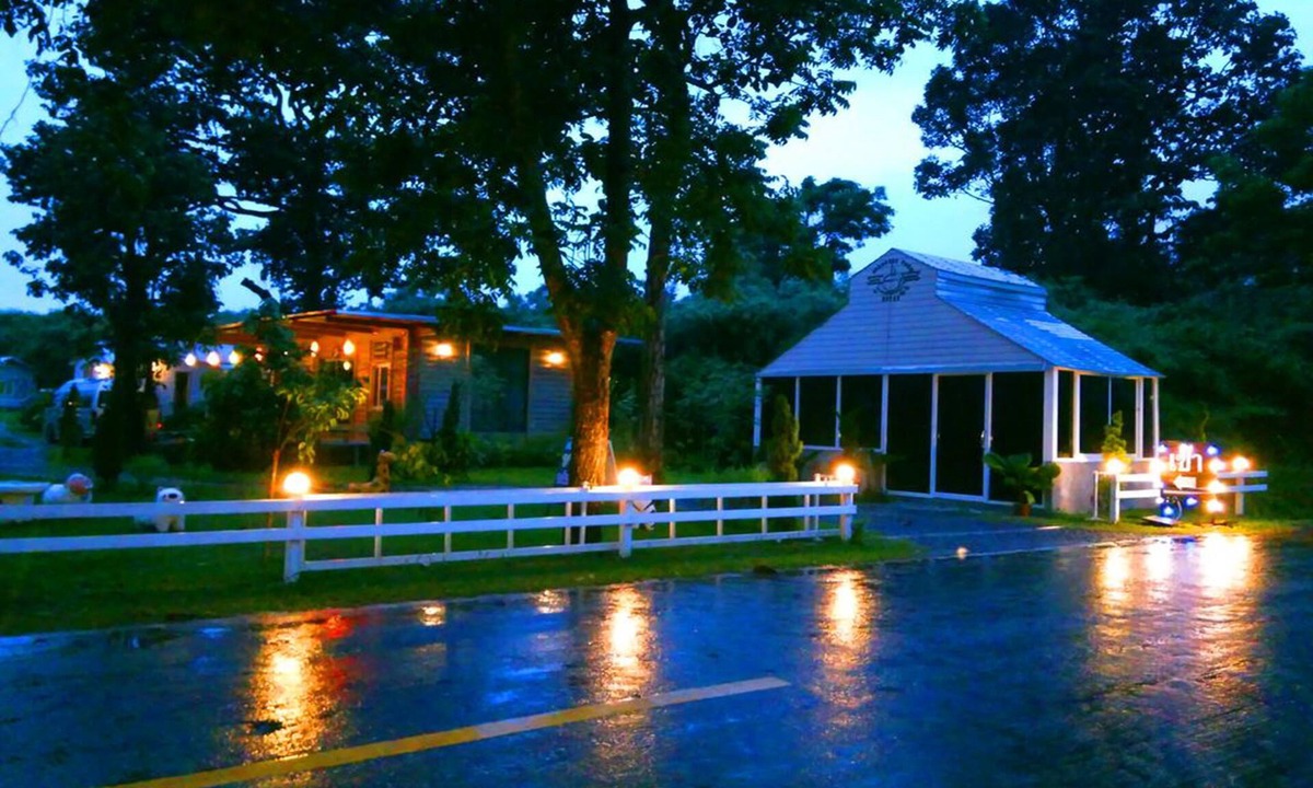 Prachantakham Hotel | Saengcha Farm Resort