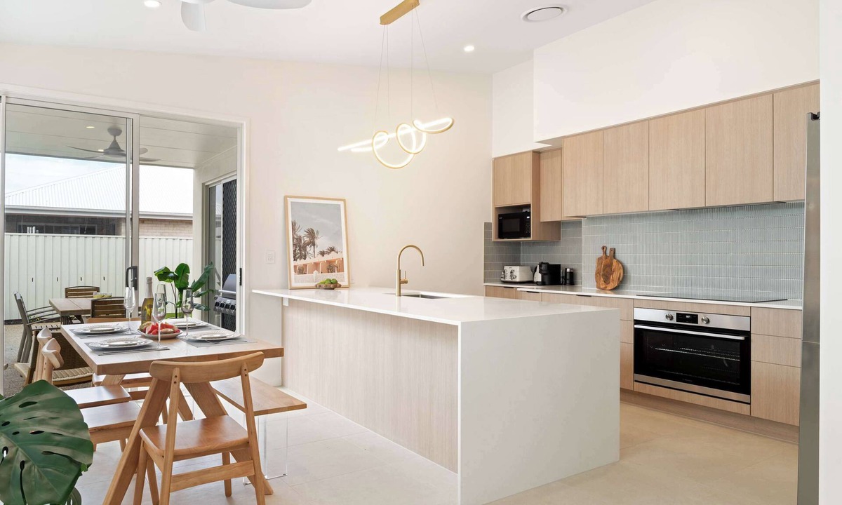 Palmview House | Sage Palmview - Home Away From Home