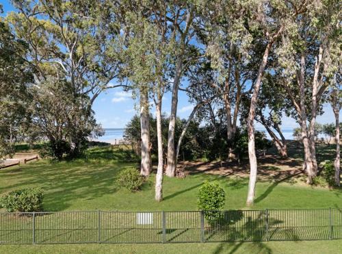 Traviston House | Sandy Toes