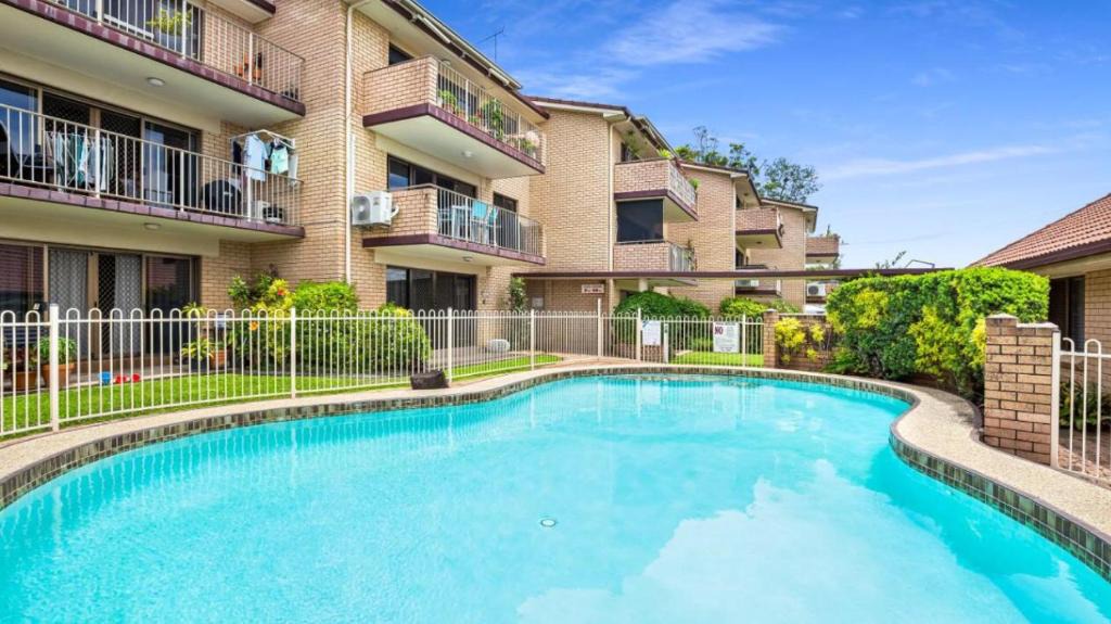 Alexandra Headland Apartment | SeascapeatAlexBeach Budget Accomodation