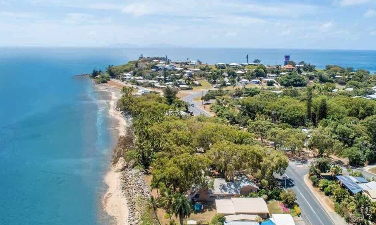 Slade Point House | Seaside Breezes with Wi-fi